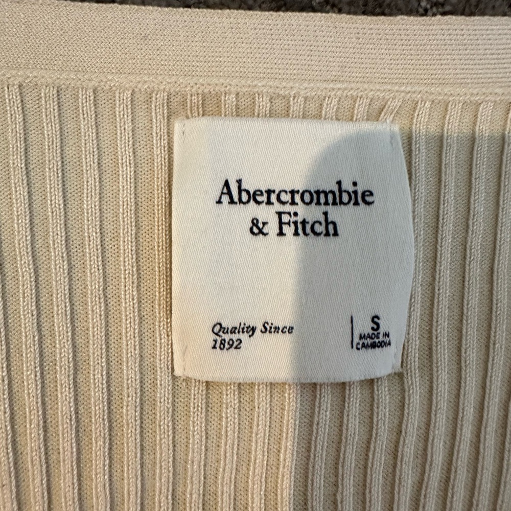 New With Tags Abercrombie & Fitch Button Up Cardi… - image 2